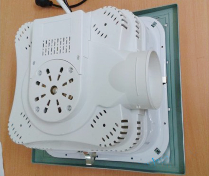 Đèn sưởi nhà tắm 4 bóng âm trần Kottmann vàng